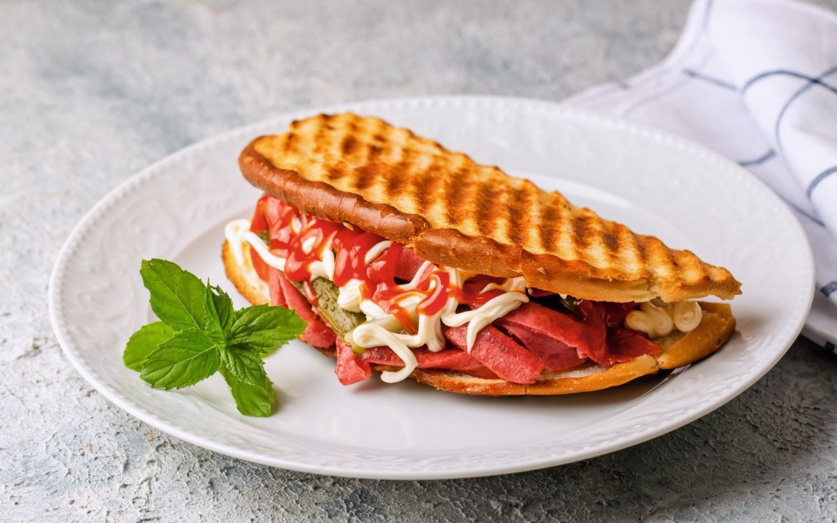 Ayvalık Tost